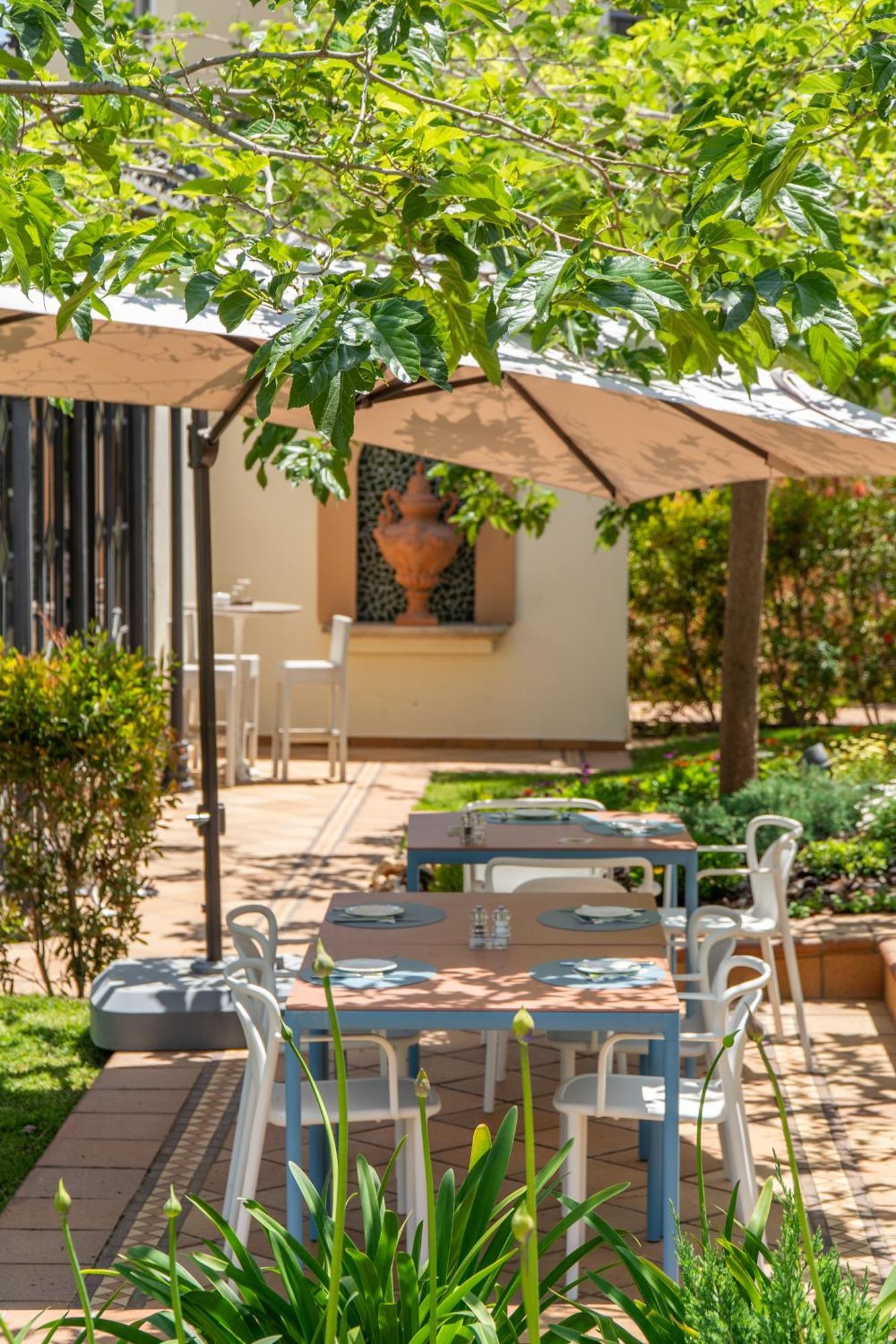 Gpro Valparaiso Palace & Spa Palma de Mallorca Exterior photo The garden of the museum